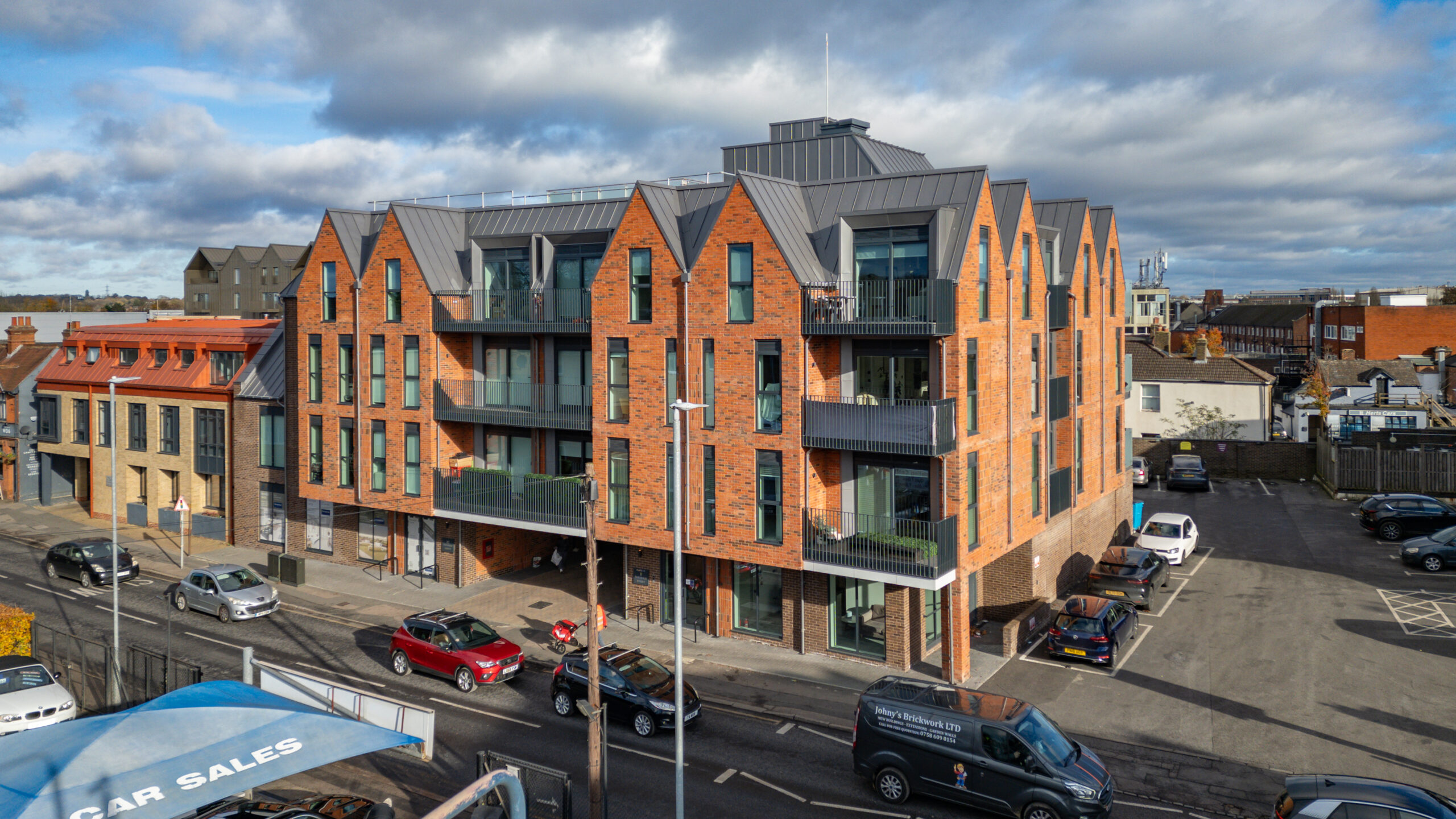 08-Swanker_Yard _2_Theobold_St_WD6